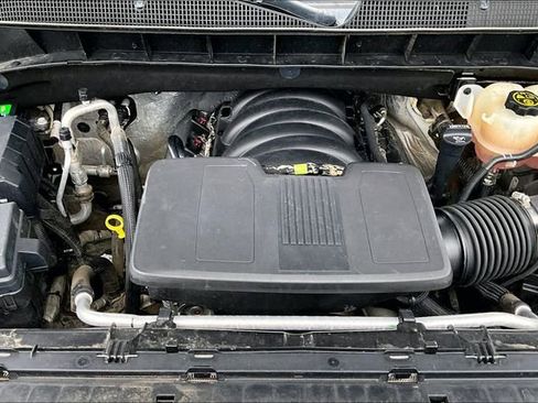 Used 2022 Chevrolet Silverado 1500 LT Trail Boss w/ Convenience Package II AWD/4WD image 32