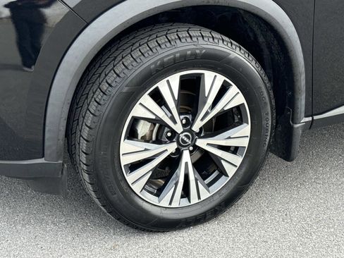 Used 2023 Nissan Rogue SV image 29