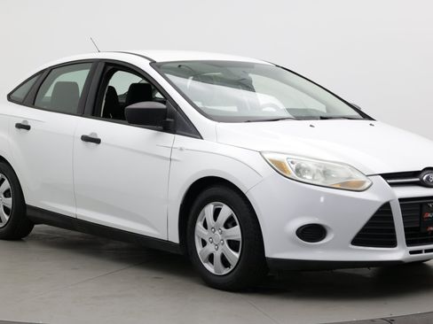 Used 2014 Ford Focus S FWD image 3