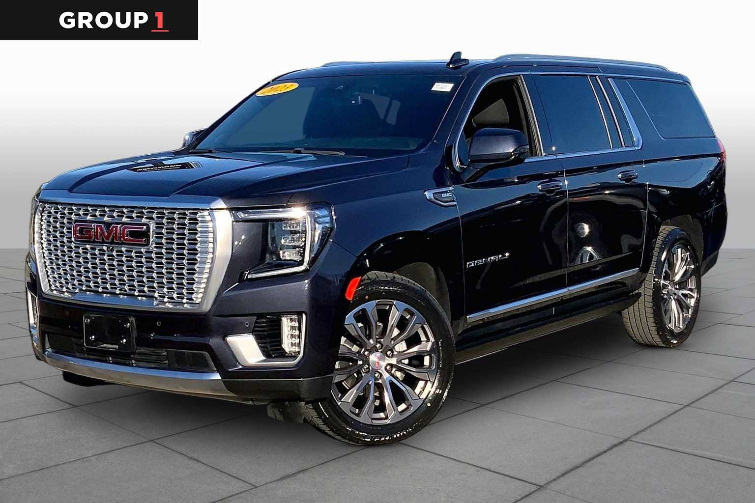 Used 2023 GMC Yukon XL Denali AWD/4WD image 1
