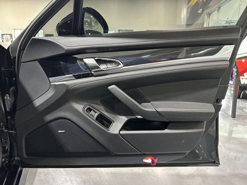 Used 2013 Porsche Panamera image 42