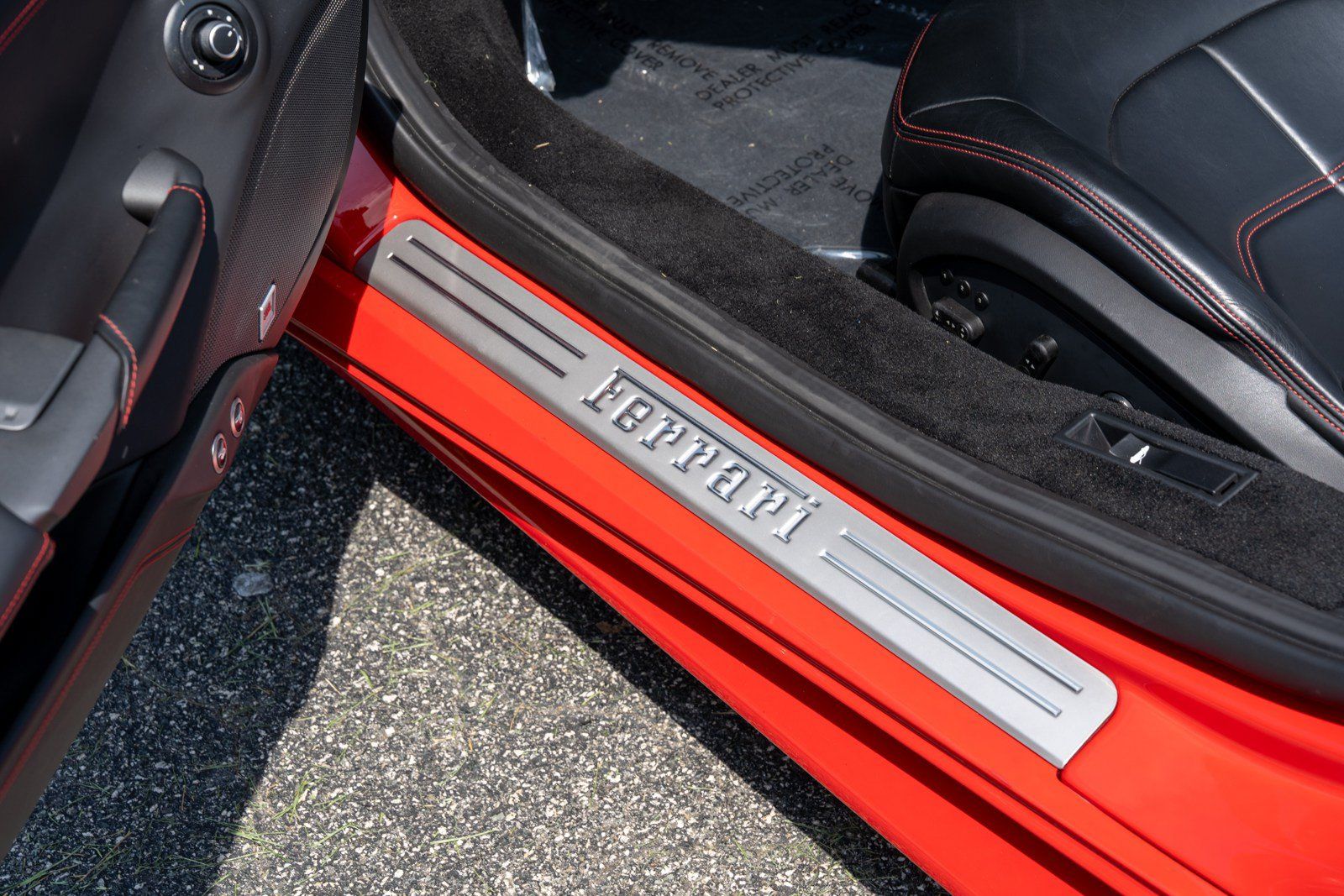 Used 2018 Ferrari 488 Spider RWD image 30