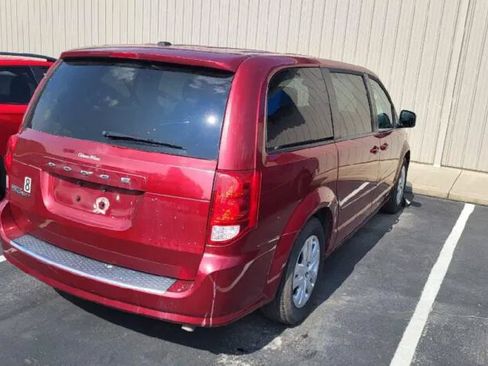 Used 2015 Dodge Grand Caravan SE w/ Quick Order Package 29E SE FWD image 3
