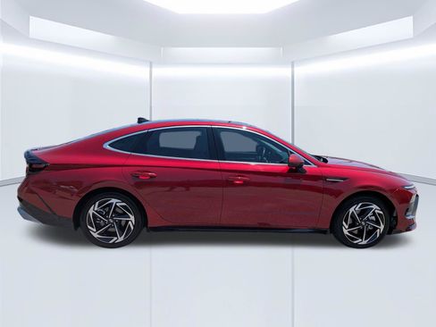 Certified 2025 Hyundai Sonata SEL FWD image 3