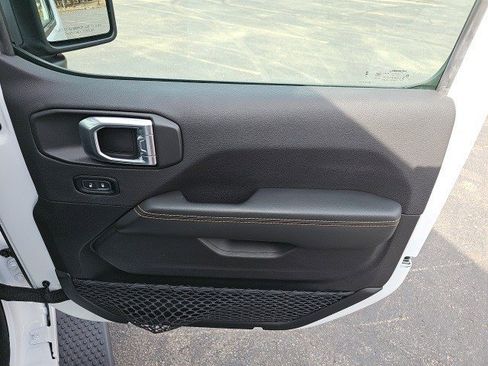 Used 2024 Jeep Wrangler Sahara w/ Technology Group image 15