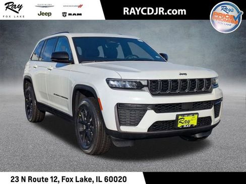 New 2026 Jeep Grand Cherokee Altitude AWD/4WD image 1