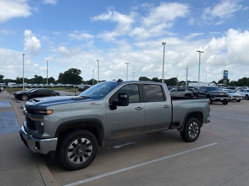 Used 2025 Chevrolet Silverado 2500 LT AWD/4WD image 5