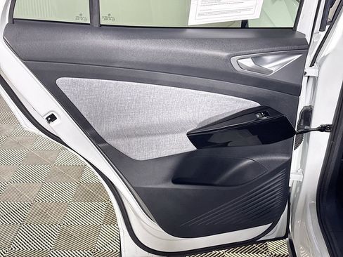 Certified 2024 Volkswagen ID.4 2WD image 19