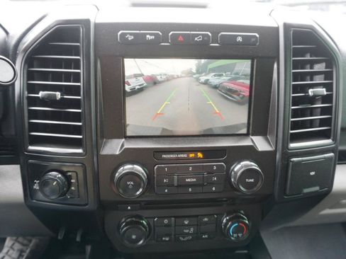 Used 2018 Ford F150 XL w/ Equipment Group 101A Mid AWD/4WD image 13