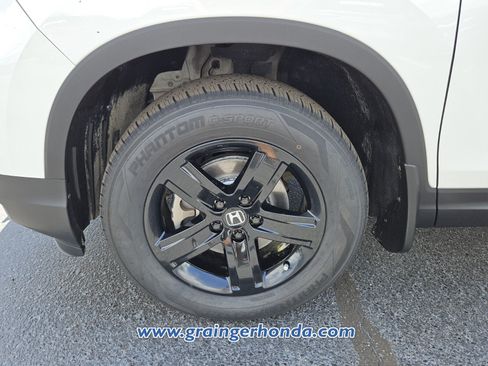 Used 2021 Honda Ridgeline Black Edition image 9