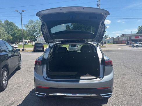 Used 2025 Buick Envision Preferred AWD/4WD image 12