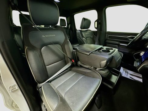 Used 2023 RAM 1500 Laramie AWD/4WD image 29