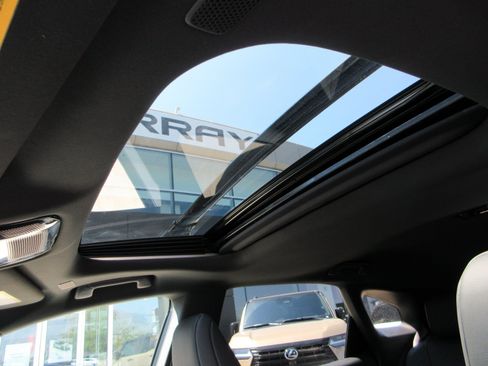 Used 2025 Lexus RX 350h w/ Convenience Package AWD/4WD image 17