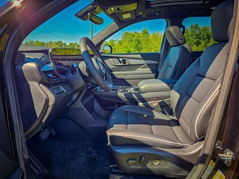 New 2027 Buick Enclave Preferred w/ Power Package AWD/4WD image 14