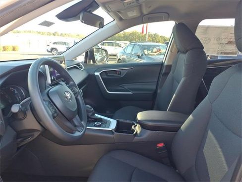 New 2025 Toyota RAV4 LE image 5