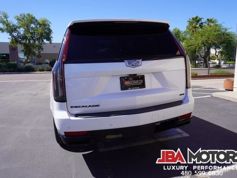 Used 2021 Cadillac Escalade Sport Platinum w/ LPO, ONYX Package image 52