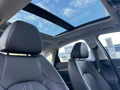 New 2025 Hyundai Sonata Limited image 13