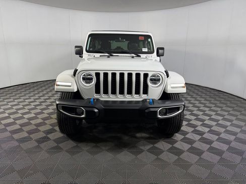 Used 2022 Jeep Wrangler Unlimited Sahara w/ Cold Weather Group AWD/4WD image 5