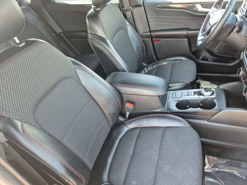 Used 2024 Ford Escape ST-Line image 17