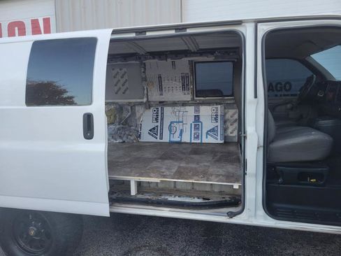 Used 2011 Chevrolet Express 1500 AWD image 54