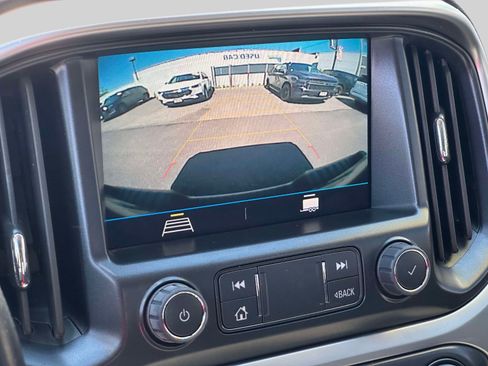 Used 2022 Chevrolet Colorado LT w/ LT Convenience Package AWD/4WD image 27
