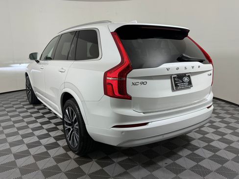 Used 2022 Volvo XC90 T6 Momentum w/ Protection Package Premier AWD/4WD image 3