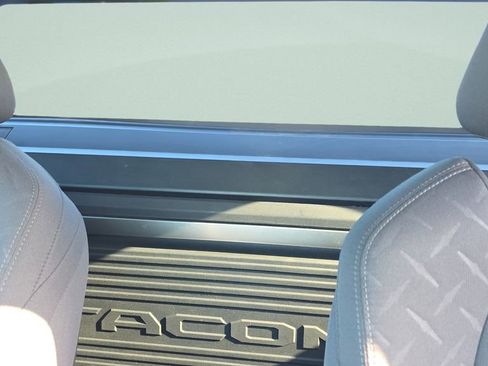 Used 2025 Toyota Tacoma SR image 13