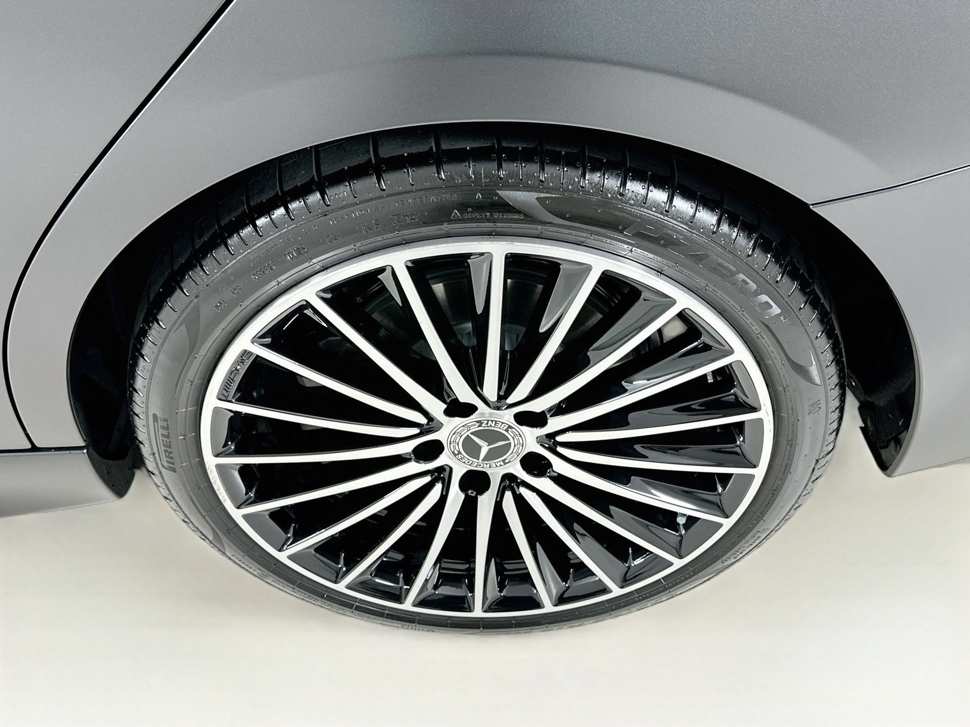 Used 2025 Mercedes-Benz C 300 Sedan image 34