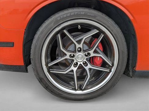 Used 2008 Dodge Challenger SRT8 image 9