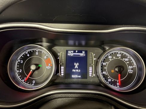 Used 2020 Jeep Cherokee Latitude FWD image 18