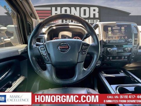 Used 2021 Nissan Titan PRO-4X w/ Pro-4x Convenience Package AWD/4WD image 9
