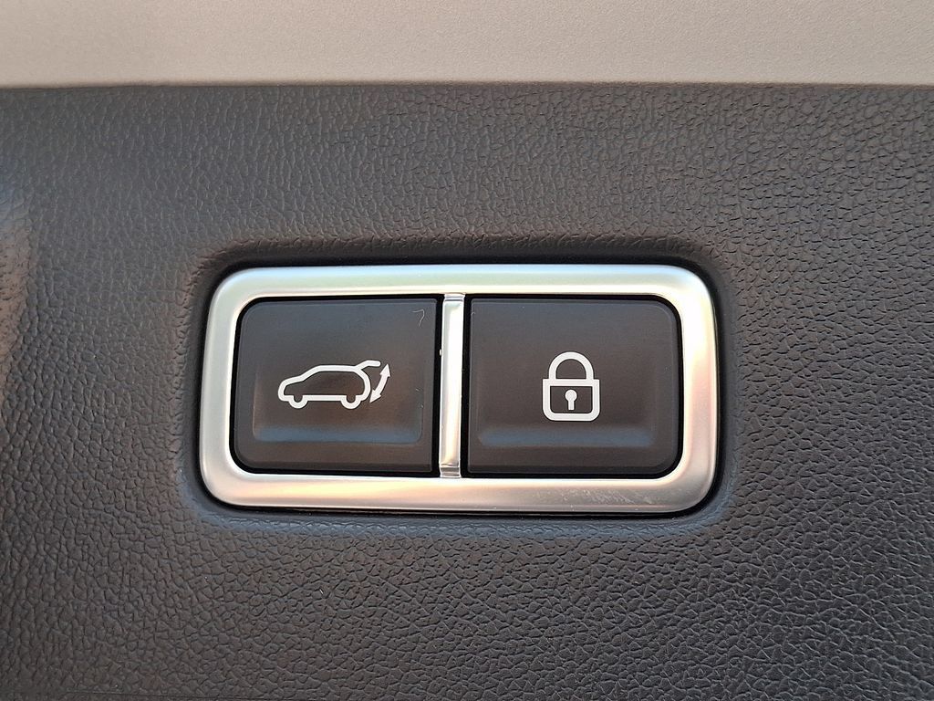 Certified 2023 Kia Sorento EX AWD/4WD image 33