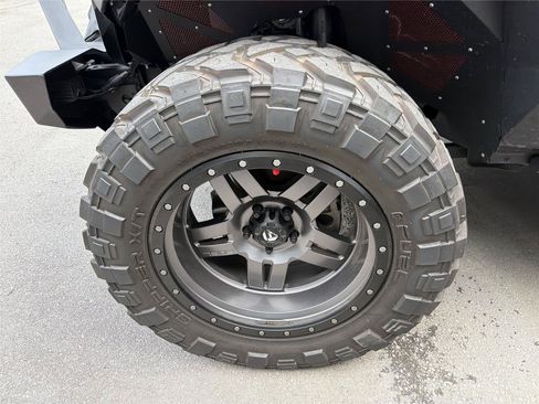 Used 2021 Jeep Wrangler Unlimited Sahara AWD/4WD image 7