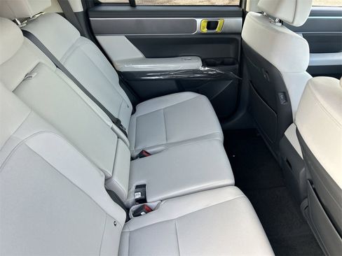 New 2026 Hyundai Santa Fe SE image 12