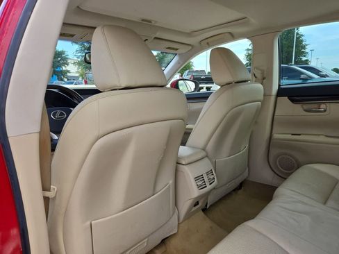 Used 2014 Lexus ES 350 w/ Luxury Package FWD image 17