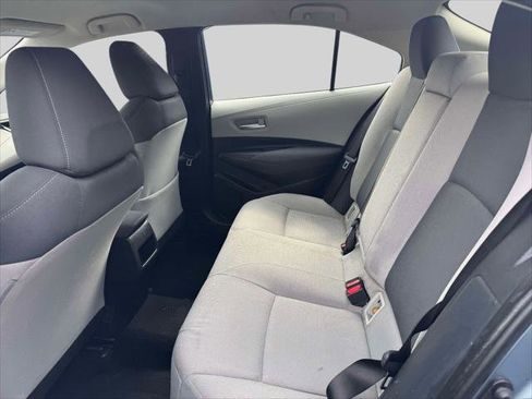 Used 2021 Toyota Corolla LE w/ Carpet Mat Package (TMS) FWD image 10