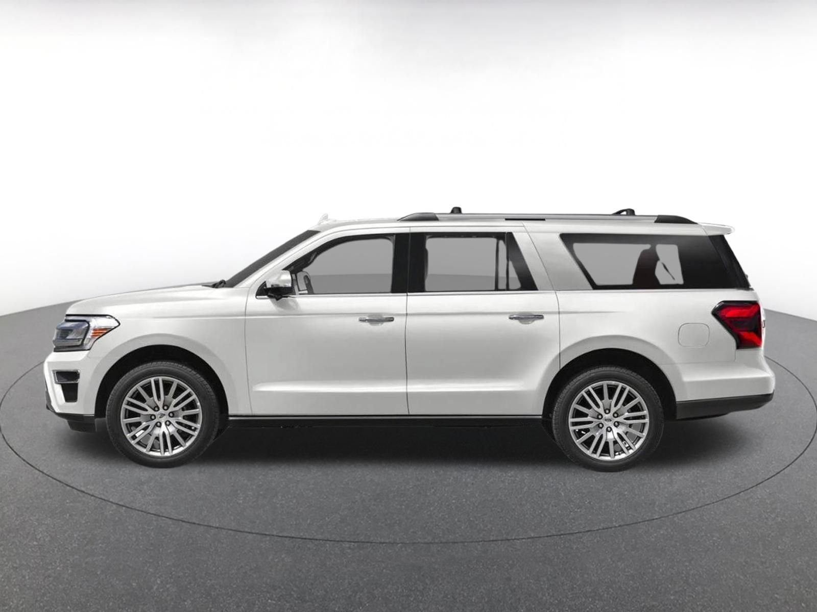 Used 2024 Ford Expedition Max Limited AWD/4WD image 3