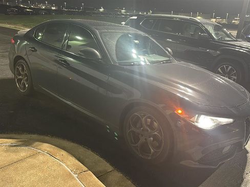 Used 2019 Alfa Romeo Giulia Ti Sport w/ Quick Order Package 22S Sport image 3