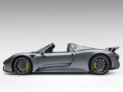 Used 2015 Porsche 918 Spyder Meteor Grey Metallic Carbon Fi