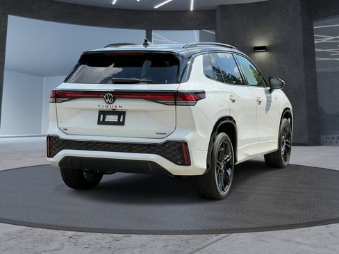 New 2026 Volkswagen Tiguan SE R-Line AWD/4WD image 4