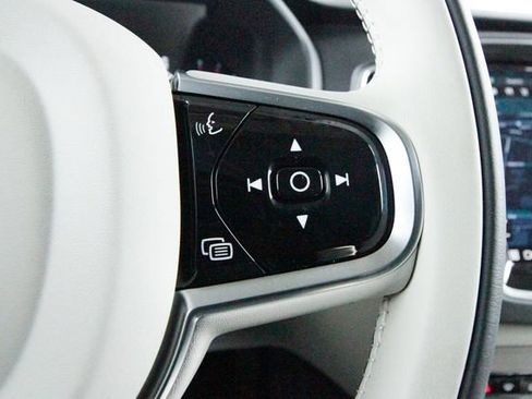 Certified 2025 Volvo XC90 B6 Plus w/ Protection Package Premier image 11