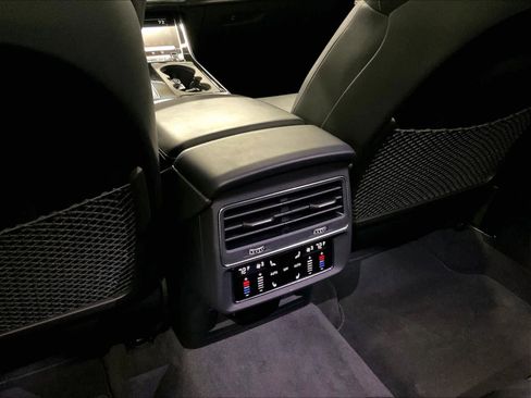 Used 2023 Audi SQ7 Premium Plus w/ Executive Package AWD/4WD image 33
