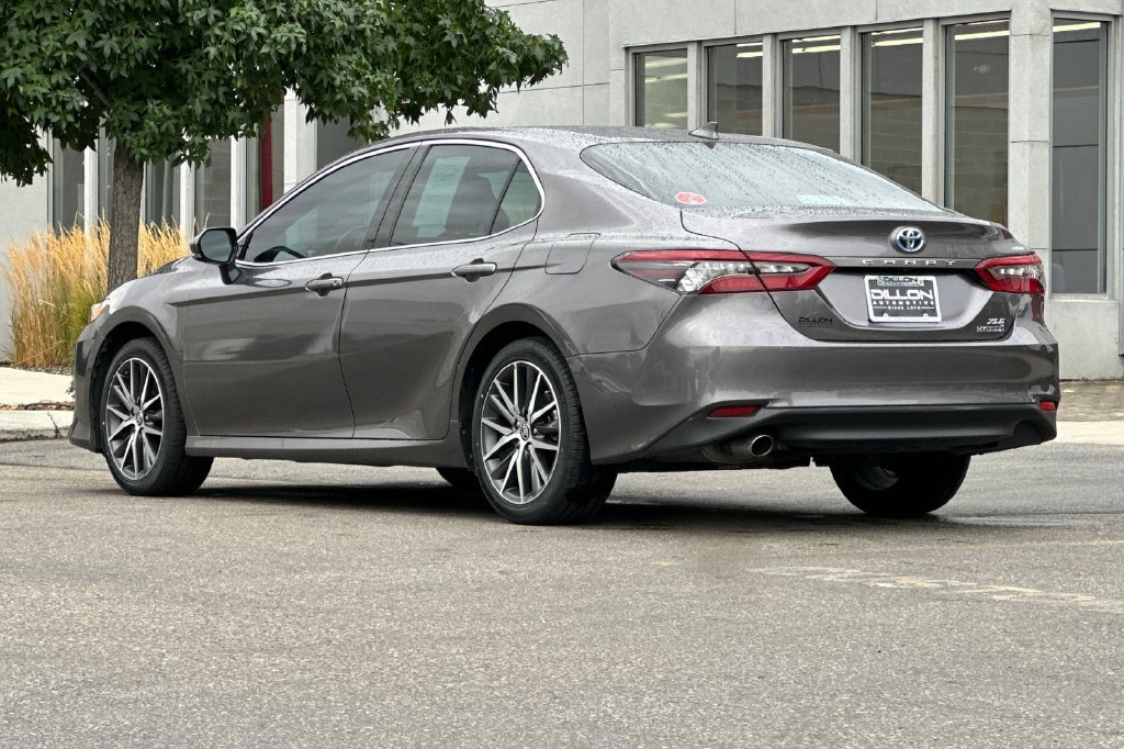 Used 2024 Toyota Camry XLE w/ Cold Weather Package FWD image 5
