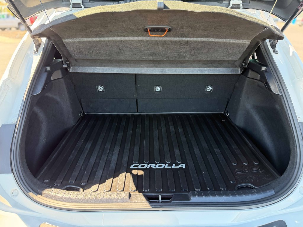 Used 2022 Toyota Corolla SE FWD image 16
