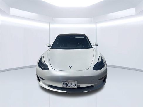 Used 2023 Tesla Model 3 Standard Range RWD image 2