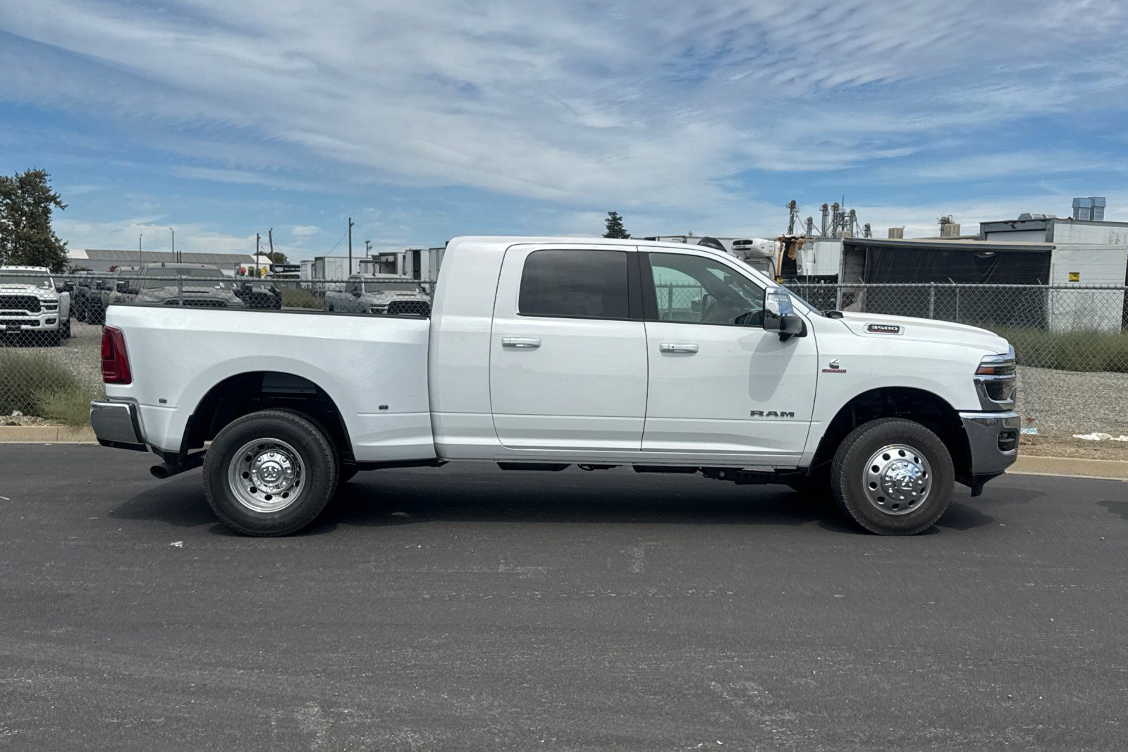 New 2027 RAM 3500 Laramie w/ Towing Technology Group AWD/4WD image 2