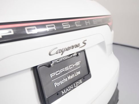 Certified 2023 Porsche Cayenne S Platinum AWD/4WD image 39