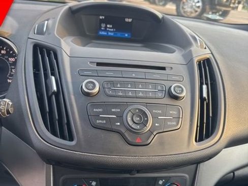 Used 2018 Ford Escape SE image 12