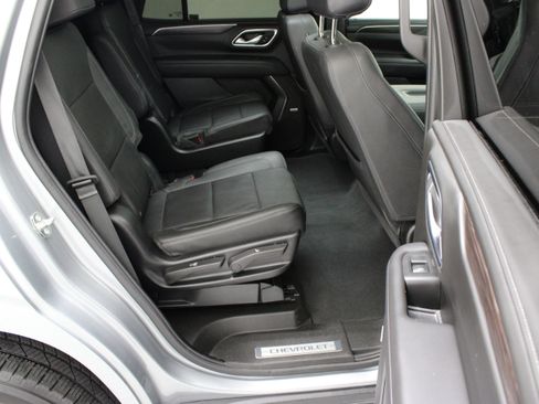 Used 2023 Chevrolet Tahoe Z71 w/ Luxury Package AWD/4WD image 39