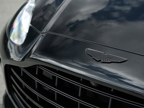 New 2026 Aston Martin DBX 707 image 4